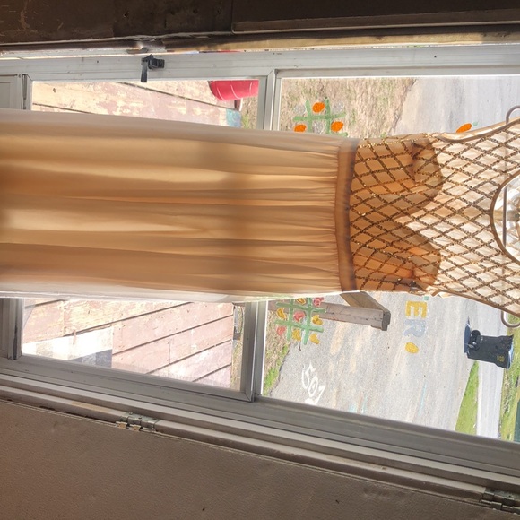 Maniju formal dress size M - Picture 2 of 2